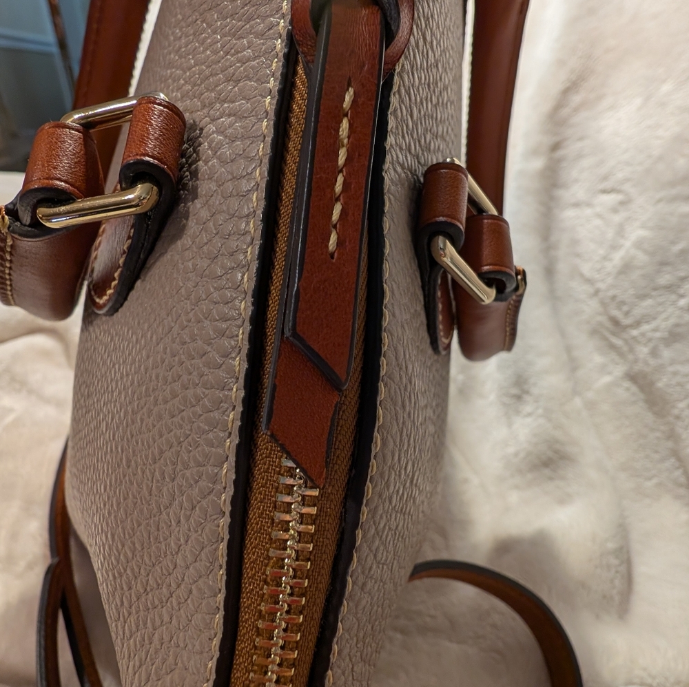NWT DOONEY & BOURKE DOME SATCHEL DARCY BAG ELEPHANT TAUPE w/ TAN TRIM SOLD OUT - Picture 6 of 13